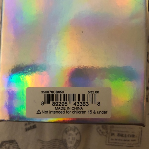 Betsey Johnson Gold Tone Lucite Heart With Flower & Butterfly Drop Earrings NIB - Picture 12 of 12